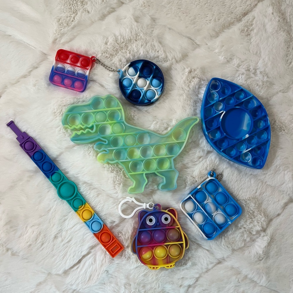 Pop It Fidget Toy Bundle Kids Sensory Set-Dino - Owl Keychain Stress Relief Toys